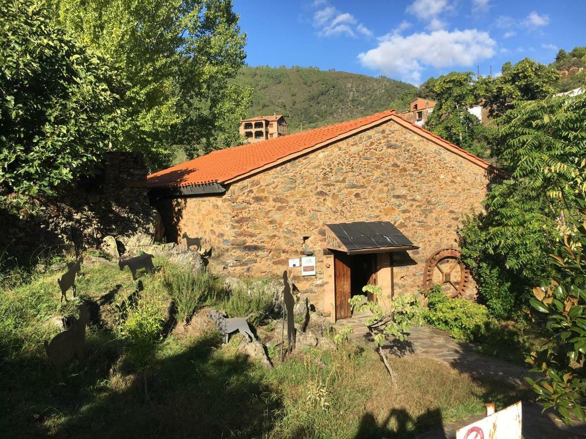 Caserío de Ovejuela Exterior foto